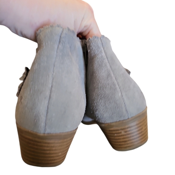 Jack Roger's Dove gray suede ankle booties sz 8 boots bows - Picture 6 of 6